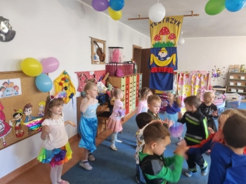 4bef72ec-8688-453f-97cc-948c4344ad0e