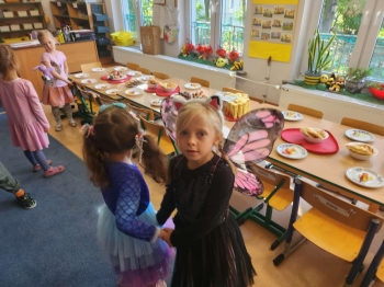 9863dfc3-2955-4700-bae6-b15c8df7d1aa