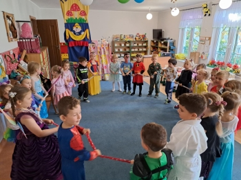 d66dd5ce-cada-49a9-9673-294dff0cee7f