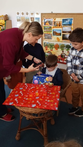 c3f9ec49-f58b-4c4f-b3d2-c0d951659425