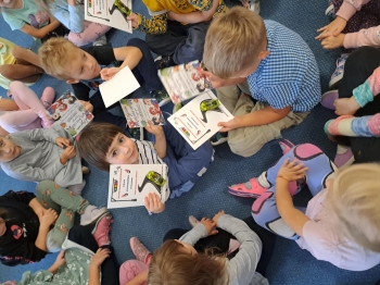 fdde74b8-5768-4e1c-87cc-523b6bae3940