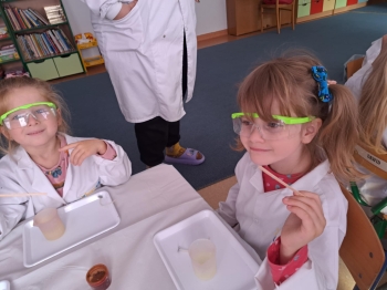 96f3dc51-834e-4297-98c7-e9bfae9a54da