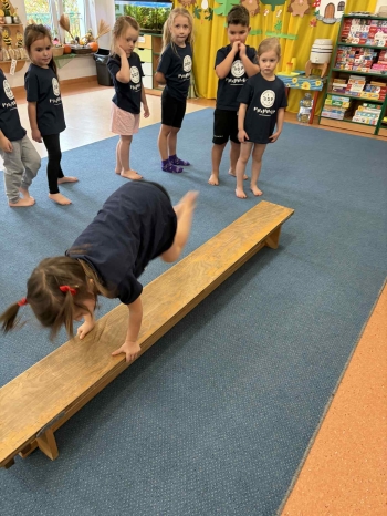 915b366a-19e1-48fb-9995-4c67a51ab7b4