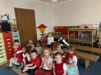 c77b06d6-a0b5-42bc-92c6-4425c324fc5f