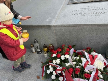 a84190b1-af7e-49dd-9652-930da6b9ecb6