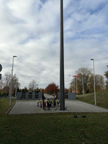 b3158274-d8c3-468c-8ea7-29b8d3abb5e2