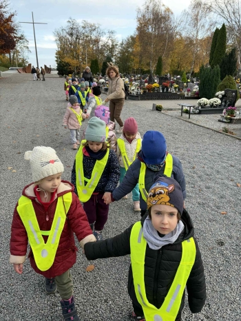 eafa18d5-0df6-4f5b-b541-f27d2443d16a