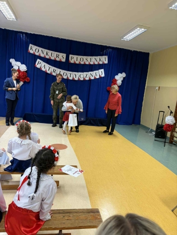 173708f5-b5db-4a6b-a6cc-d5aa47a022ec