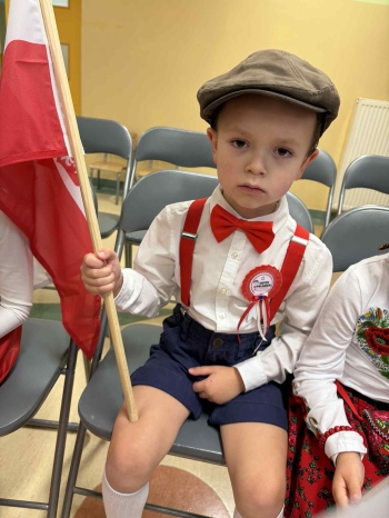 f4d9e695-be28-425c-a8a9-bf989b51ada1