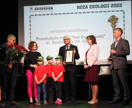 RÓŻA EKOLOGII 2022 dla Przedszkola nr 11 ''Pod Kasztanami'' w Gdyni. Podsumowanie działań edukacji ekologicznej