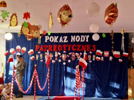 Pokaz mody patriotycznej